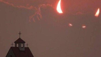 Penampakan mengerikan. Foto: Boredpanda