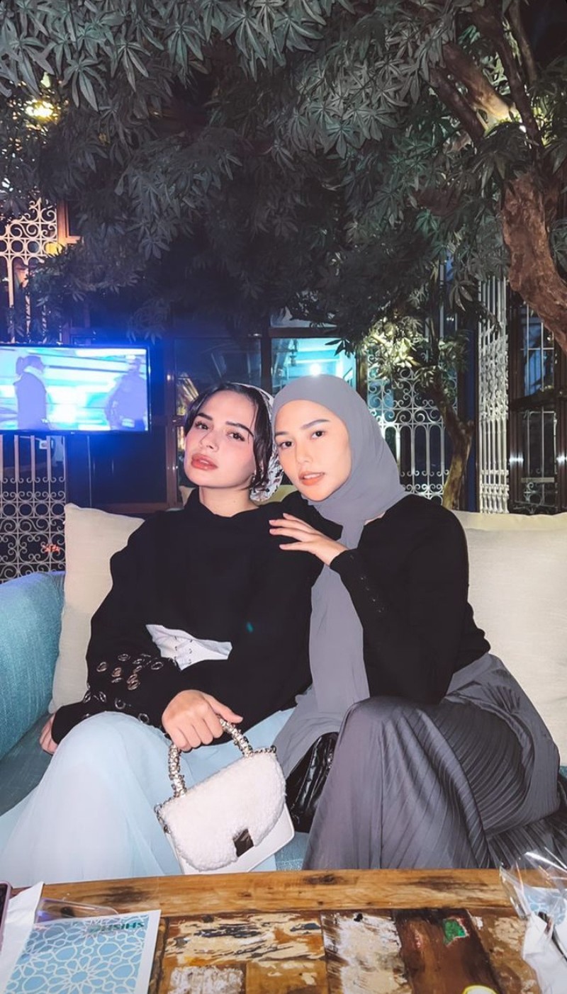 Galeri foto Dara Arafah 10 Momen Dara Arafah Saat Makan Es Krim dan Dinner di Resto Mewah