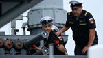 Gaya Putin Pantau Langsung Latihan Militer Rusia-China