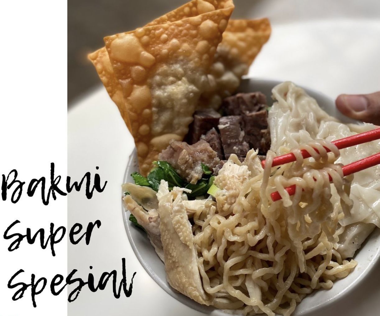 Istimewa! 5 Bakmi Topping Kepiting hingga Bebek Peking Ada di Sini