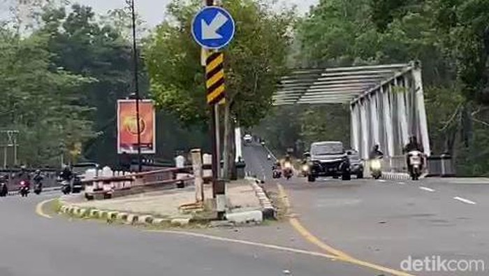 Jembatan terowongan besi bunder Gunung Kidul, Yogyakarta.
