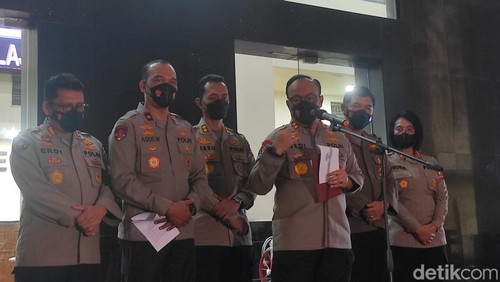 Jumpa pers Kadiv Humas Polri Irjen Dedi Prasetyo