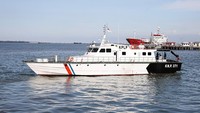 TNI AL mengerahkan 13 kapal Republik Indonesia (KRI) hingga tim Komando Pasukan Katak (Kopaska) untuk melakukan upaya maksimal dalam pencarian dan pertolongan (search and rescue/SAR).