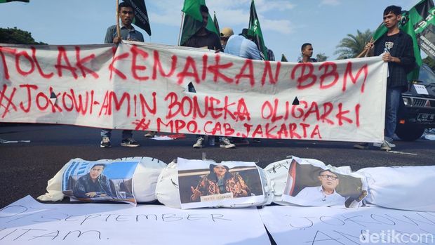 Mahasiswa demo tolak kenaikan harga BBM (Rizky Adha Mahendra/detikcom)