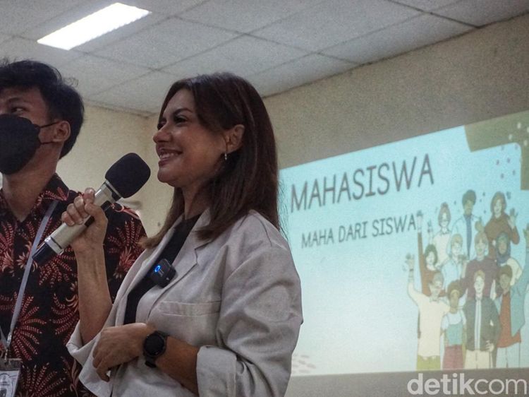 Momen Najwa Shihab Isi Orientasi Mahasiswa Baru di Usahid
