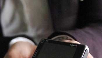 Dengan sehenap kecanggihannya itu, Nokia N92 dijual sangat mahal di tahun 2006, yakni 600 Euro. Foto: Getty Images