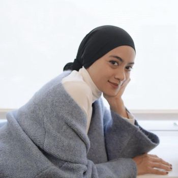 Padu padan hijab ala Ayudia Chaerani.