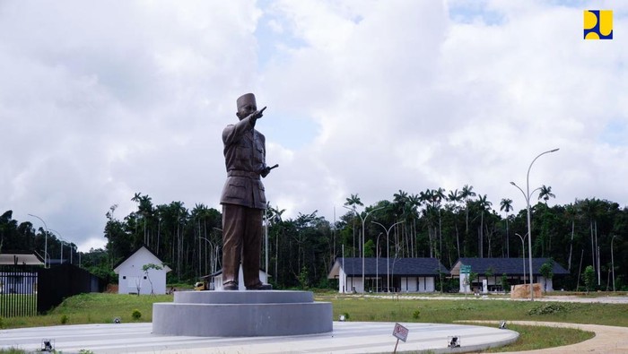 Kementerian Pekerjaan Umum dan Perumahan Rakyat (PUPR) terus berupaya mengurangi disparitas dan memeratakan pembangunan infrastruktur khususnya di kawasan perbatasan. Salah satunya melalui pembangunan pos lintas batas negara (PLBN) Terpadu Yetetkun di Kabupaten Boven Digoel, Papua.