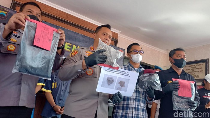 Polres Sukoharjo pers rilis kasus pengeroyokan yang menewaskan pemuda Wonogiri, Rabu (7/9/2022).