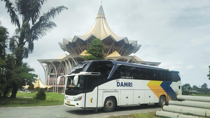 Potret Bus yang Bisa Antar ke Luar Negeri Tanpa Bikin Kantong Jebol Potret Bus yang Bisa Antar ke Luar Negeri Tanpa Bikin Kantong Jebol