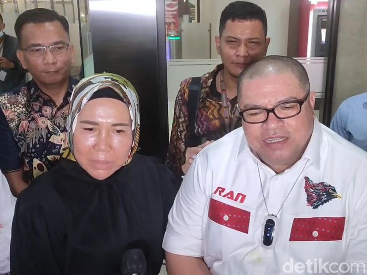 Ini Istri Pertama Razman Arif Nasution, Kadis Pariwisata Langkat