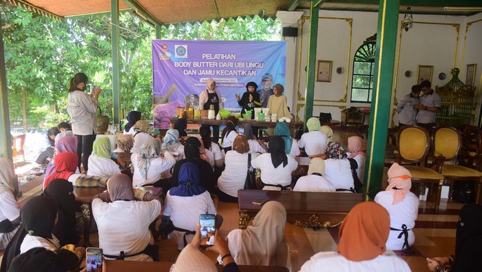 relawan sandiaga