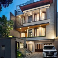 Pada 2020, Roger Danuarta dan istrinya, Cut Meyriska, memutuskan untuk pindah ke rumah baru. Alih-alih membangun dari nol, mereka membeli sebuah rumah di Jakarta Selatan lalu merenovasinya.  (Foto: Instagram/@rakta.studio)