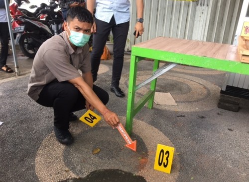 Satreskrim Polresta Mataram menggelar olah TKP kasus pembunuhan warga di Kelurahan Pagesangan Timur, Kecamatan Mataram, Kota Mataram, Rabu (7/9/2022).