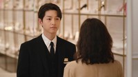 Hal ini sebenarnya tidak terlalu mengherankan karena Little Women dan Vincenzo disutradarai oleh Kim Hee Won. Foto: (dok. drama Korea Little Women)