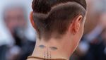 Melihat Tato di Sekujur Tubuh Cara Delevingne