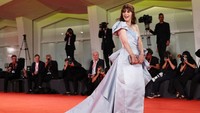 Bulan lalu Zooey Deschanel dan Jonathan Scott baru saja merayakan ulang tahun pacaran mereka yang ke-3. (Foto: WireImage/Stefania DAlessandro)