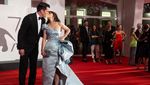 Zooey Deschanel Kecup Mesra Jonathan Scott di Venice