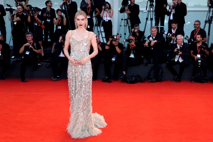 1421734401 VENICE, ITALY - SEPTEMBER 07: Vanessa Kirby attends