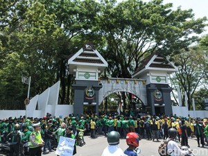 Lambannya Pemprov Sulsel Sahkan Tarif Baru Taxi Online Meski BBM Sudah Naik