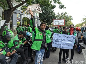 DPRD Desak Pemprov Sulsel Segera Sahkan Penyesuaian Tarif Taxi Online!