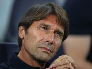 Tuchel Dipecat Chelsea, Conte Tak Peduli