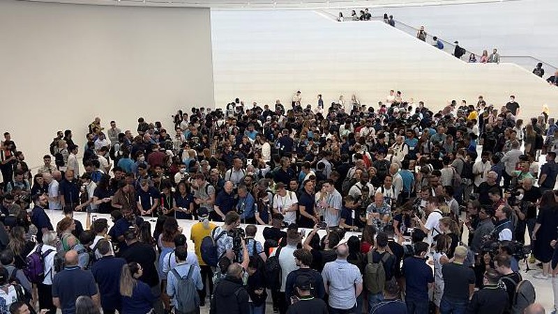 CUPERTINO, CA - SEPTEMBER 7: Apple unveiled four new iPhones, three new Apple Watches and an updated AirPods Pro during a press event on Wednesday in Cupertino, California, United States on September 7, 2022. (Photo by Tayfun Coskun/Anadolu Agency via Getty Images)