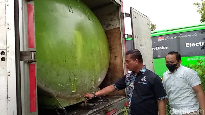Barang bukti truks boks dimodifikasi yang digunakan pelaku, Kamis (8/9/2022).