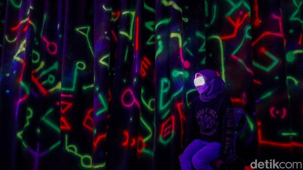 Pmeran berlangsung mulai 8 September 2022 di Lippo Mall Puri, Jakarta Barat. Pameran menyuguhkan dua konsep utama yaitu CYBERPUNK yang mengacu pada teknologi dan keterkaitan dengan dunia maya (World Cyberspace) dan ANIMATRIX yang memperlihatkan animasi maupun efek grafis berlatar belakang kota urban, dengan kemajuan ilmu dan teknologi super canggih. Pmeran berlangsung mulai 8 September 2022 di Lippo Mall Puri, Jakarta Barat. Pameran menyuguhkan dua konsep utama yaitu CYBERPUNK yang mengacu pada teknologi dan keterkaitan dengan dunia maya (World Cyberspace) dan ANIMATRIX yang memperlihatkan animasi maupun efek grafis berlatar belakang kota urban, dengan kemajuan ilmu dan teknologi super canggih.