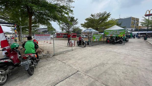 Calon penumpang KRL mengeluhkan penarikan tarif jika ojol yang ditumpanginya masuk Stasiun Bekasi Timur. PT KAI memberi penjelasan. (dok PT KAI Daop 1)