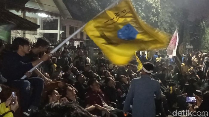 Demo tolak kenaikan BBM di Tasikmalaya.