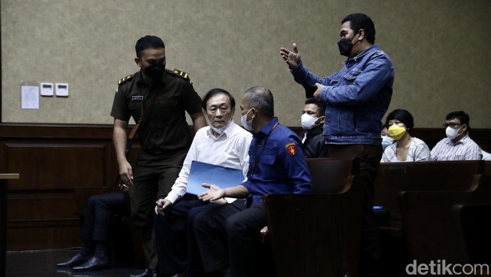 Surya Darmadi menjalani sidang perdana Tindak Pidana Korupsi di Pengadilan Negeri (PN) Jakarta Pusat, Jakarta, Kamis (8/9/2022).