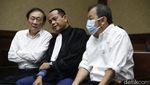 Ekspresi Surya Darmadi Saat Jalani Sidang Perdana Korupsi Rp 104 T