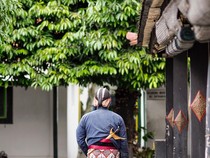Contoh Teks Narasi Bahasa Jawa Singkat dan Strukturnya