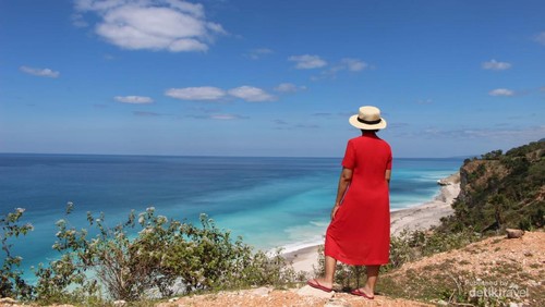 Menikmati indahnya pemandangan