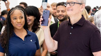 Suasana meriah saat peluncuran iPhone 14 Pro dan iPhone 14 Pro Max. Foto: Getty Images
