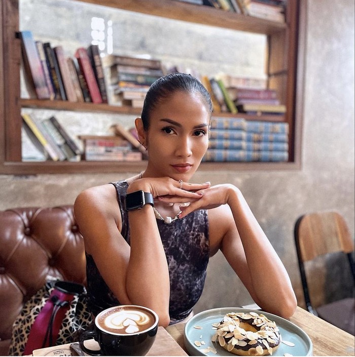 Kompaknya Aulia Sarah saat Masak Bareng Sang Tunangan Kompaknya Aulia Sarah saat Masak Bareng Sang Tunangan