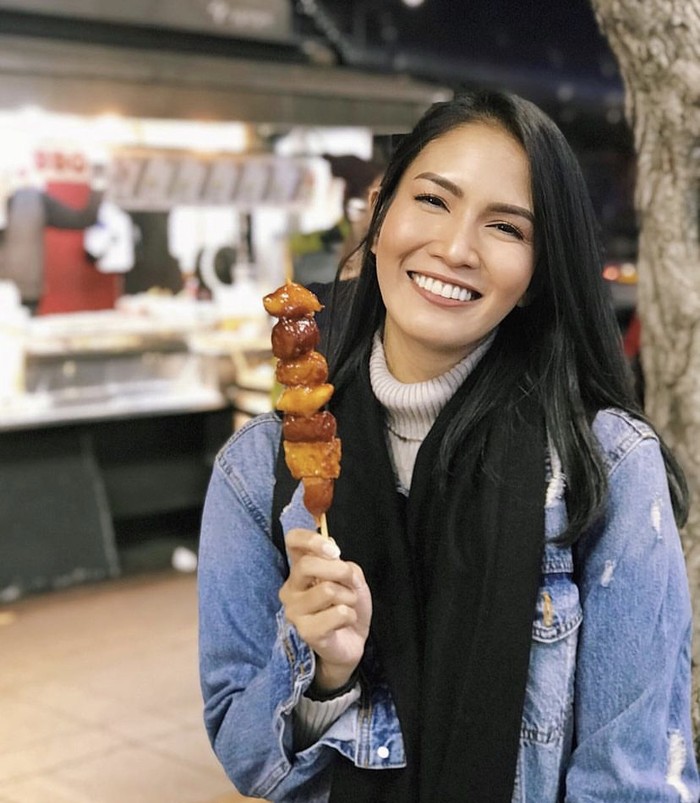 Kompaknya Aulia Sarah saat Masak Bareng Sang Tunangan