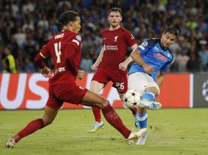 Liverpool Serasa Hadapi 12 Pemain Napoli