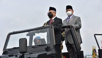 Selain upacara penetapan Komcad, acara juga diisi dengan pameran industri pertahanan dalam negeri. Pameran ini memamerkan produk-produk anak bangsa yang digunakan oleh TNI-Polri termasuk Komcad. (Foto: dok. Setwapres)