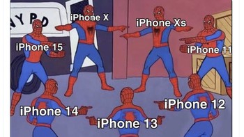 Meme ini bahkan lebih ekstrem menyebut iPhone dari masa ke masa tidak banyak perkembangan dari sisi desain. Foto: Twitter