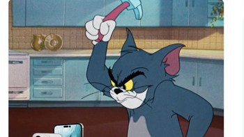 Banyak yang cuma bisa memimpikan iPhone 14, tapi ada YouTuber yang membeli hanya untuk menghancurkannya dalam rangka uji ketahanan. Foto: Twitter