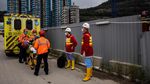 Ngeri... Crane di Hong Kong Roboh Timpa Pekerja, Dua Orang Tewas