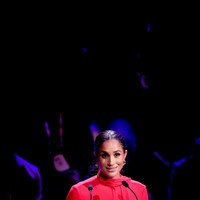 Dalam pidatonya di hadapan 2.000 anak muda, Meghan yang mantan aktris Hollywood itu sempat menceritakan tentang keraguan yang menghantuinya ketika ditunjuk sebagai konselor One Young World Summit bersama figur publik yang dirasa lebih mumpuni darinya. (Foto: Getty Images/Chris Jackson)