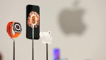 Gadget terbaru Apple siap dijajal oleh para undangan. Foto: Getty Images