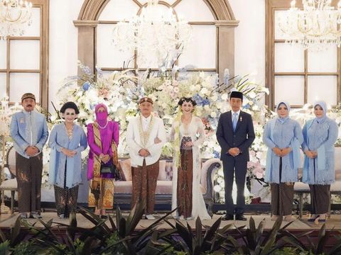 Pernikahan Dini Nurfitri Widjaya dan Handika Yogatama.