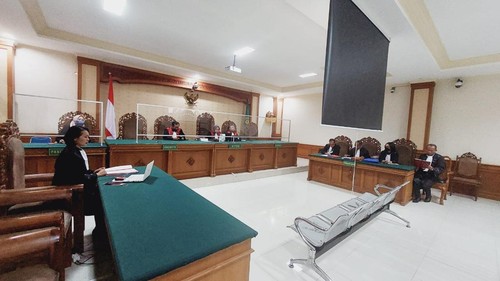 Sidang pertama perkara suap dan pencucian uang dengan terdakwa Dewa Gede Rhadea Prana Prabawa secara daring di Pengadilan Tipikor Denpasar, Kamis (8/9/2022).