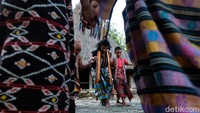 Anak-anak ikut latihan menari di sanggar tersebut. Koordinator sanggar, Filho Da Silva alias Bitan mengungkapkan ia terinspirasi dari Yogyakarta yang bisa melestarikan budaya. Sanggar ini dibuat untuk menjadi wadah anak-anak lokal meningkatkan potensi di bidang kesenian.  