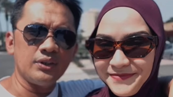 Zaskia Mecca dan Hanung Bramantyo