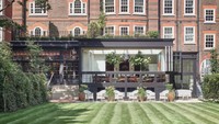 Restoran ini berlokasi dekat Istana Buckingham. Hal ini membuat Ratu Elizabeth II bisa dengan mudah mengunjunginya. Foto: Instagram thegoring